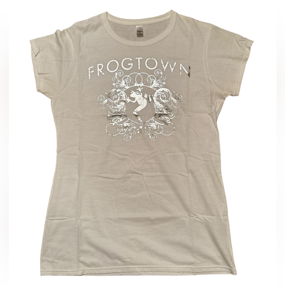 Winery T Frogtown (GA ) Silver Foil Graphic Gildan Fitted Cap Sleeve T-Shirt